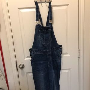 Women’s plus size overalls!